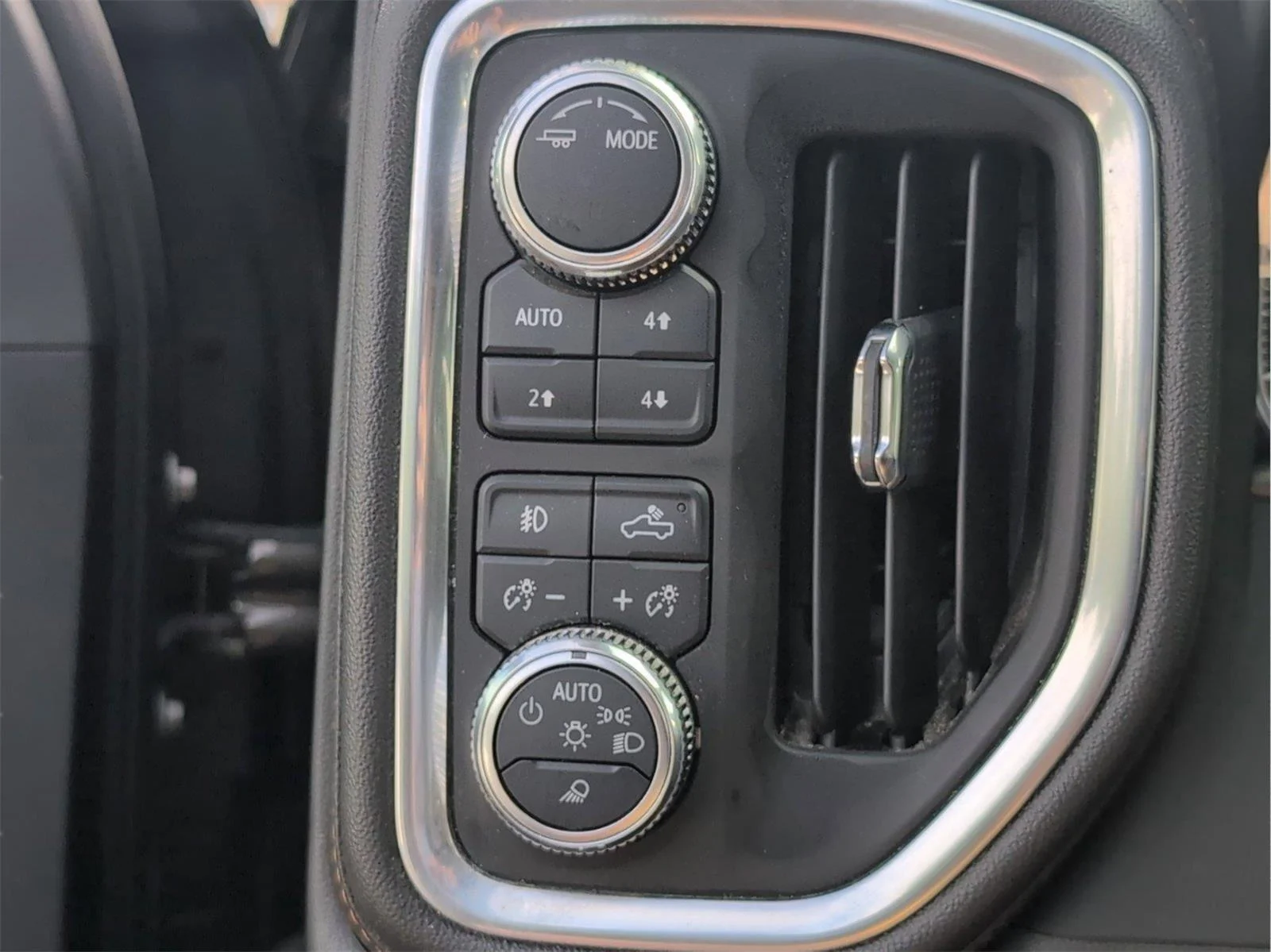 Used 2023 Forest Metallic GMC AT4 image 26