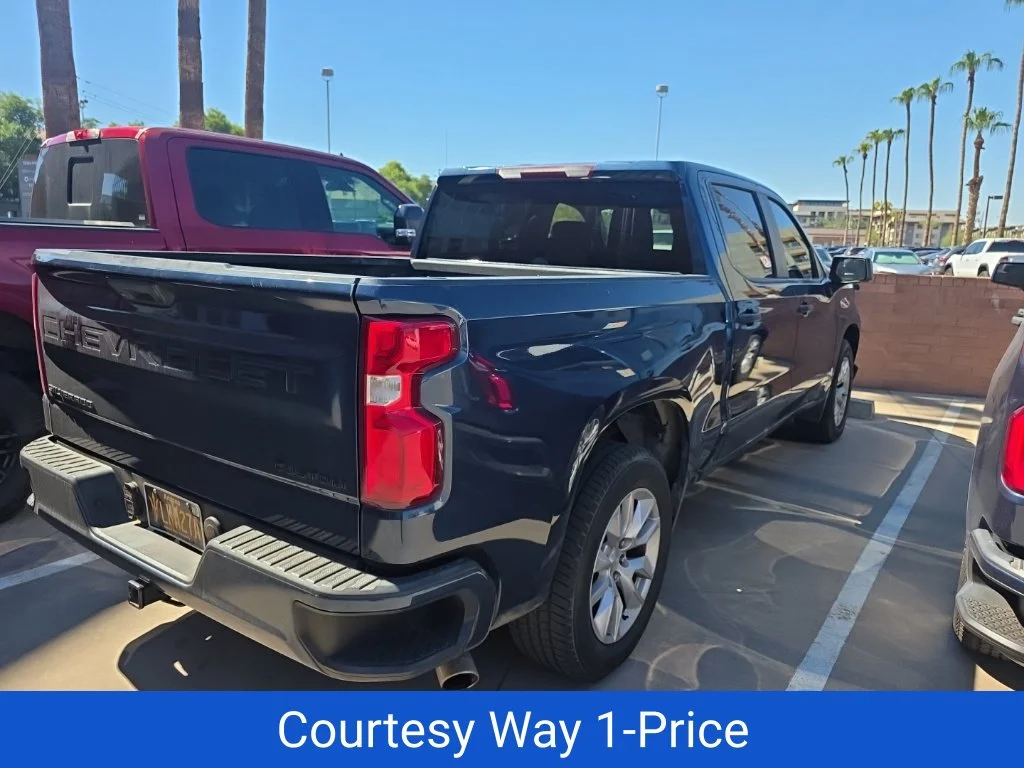 Used 2020 Blue Chevrolet Custom image 5