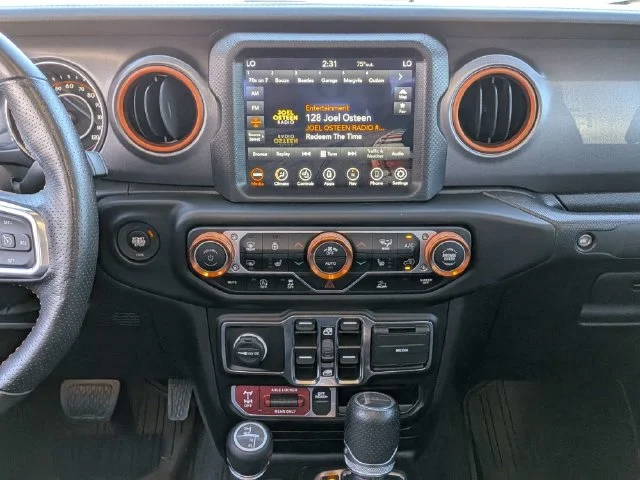 Used 2023 Gray Jeep Mojave image 16