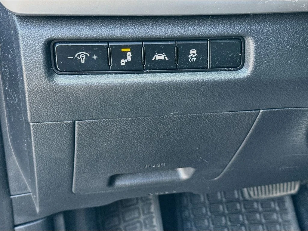 Used 2021 Grey Kia LX image 10