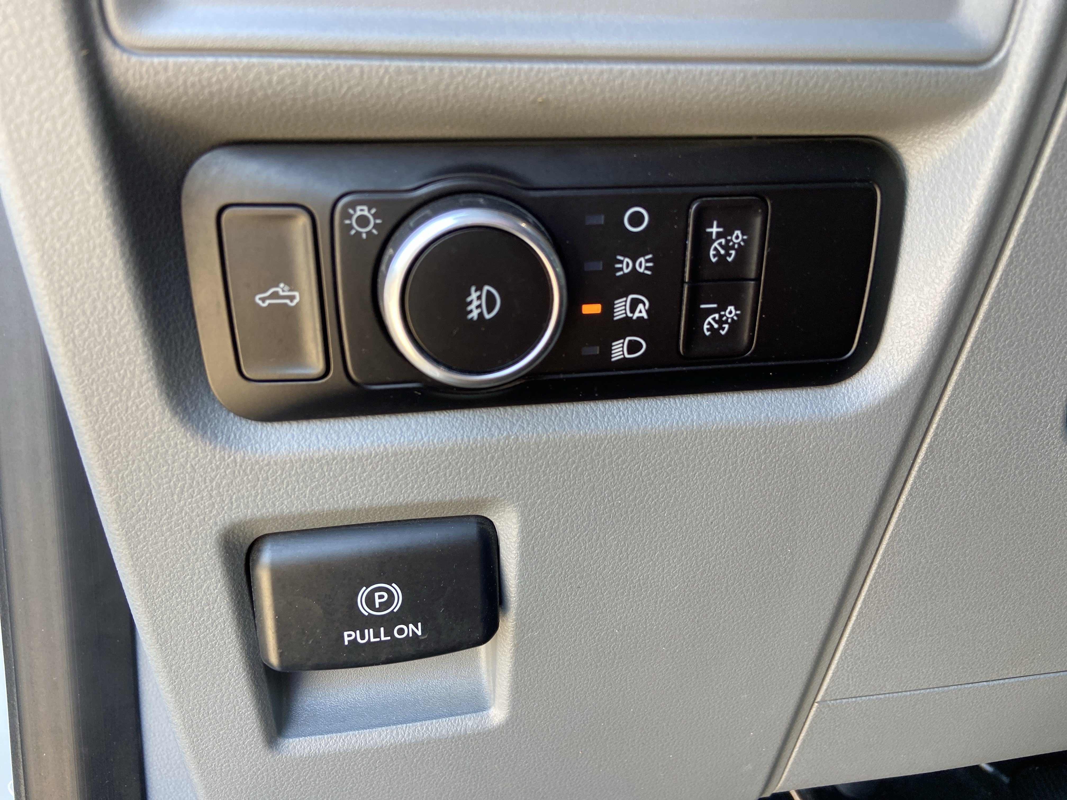 2025 Ford F-150 XLT - Photo 43
