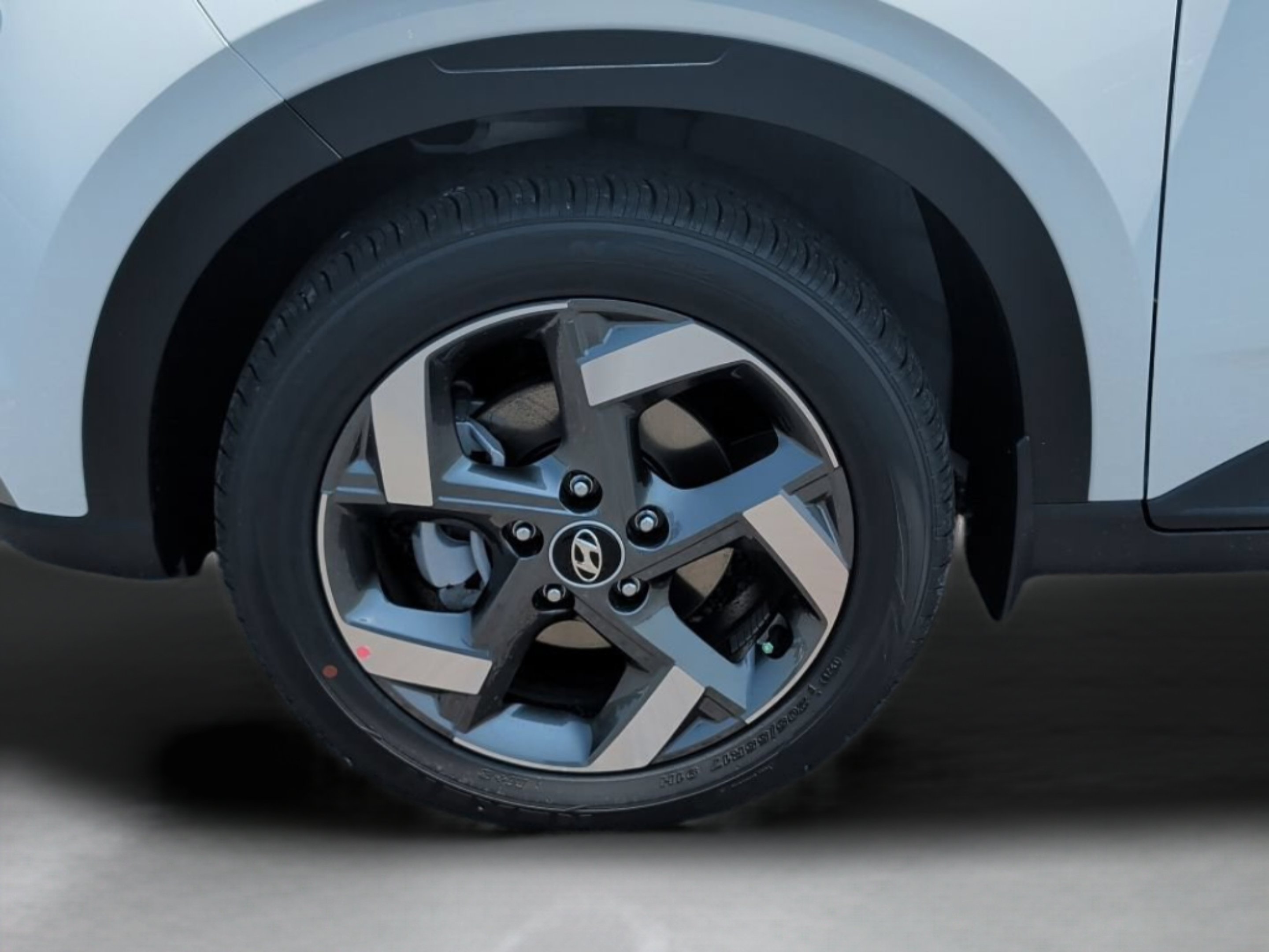 New 2026 Lunar White Hyundai SEL image 43