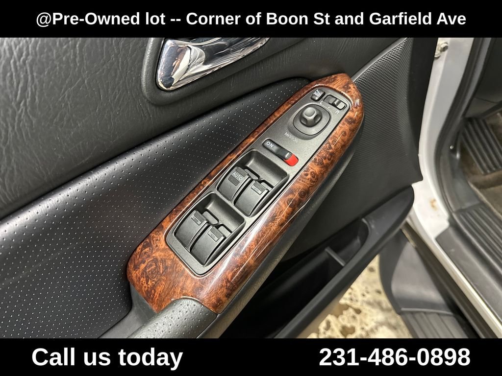 Used 2002  Acura 3.5L image 15