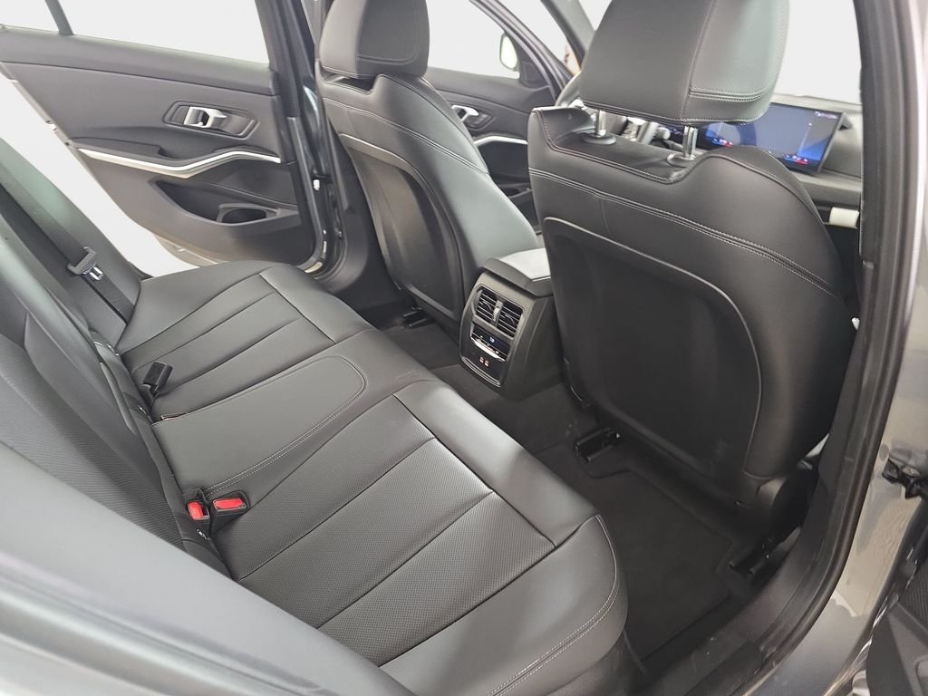 2025 BMW 3 Series 330i - Photo 12