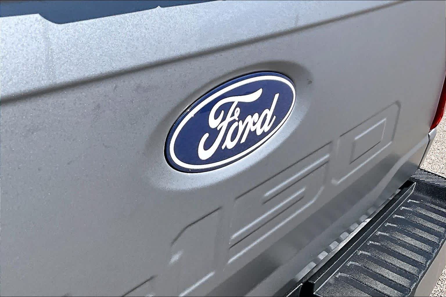 Used 2025 Blue Ford XL image 26