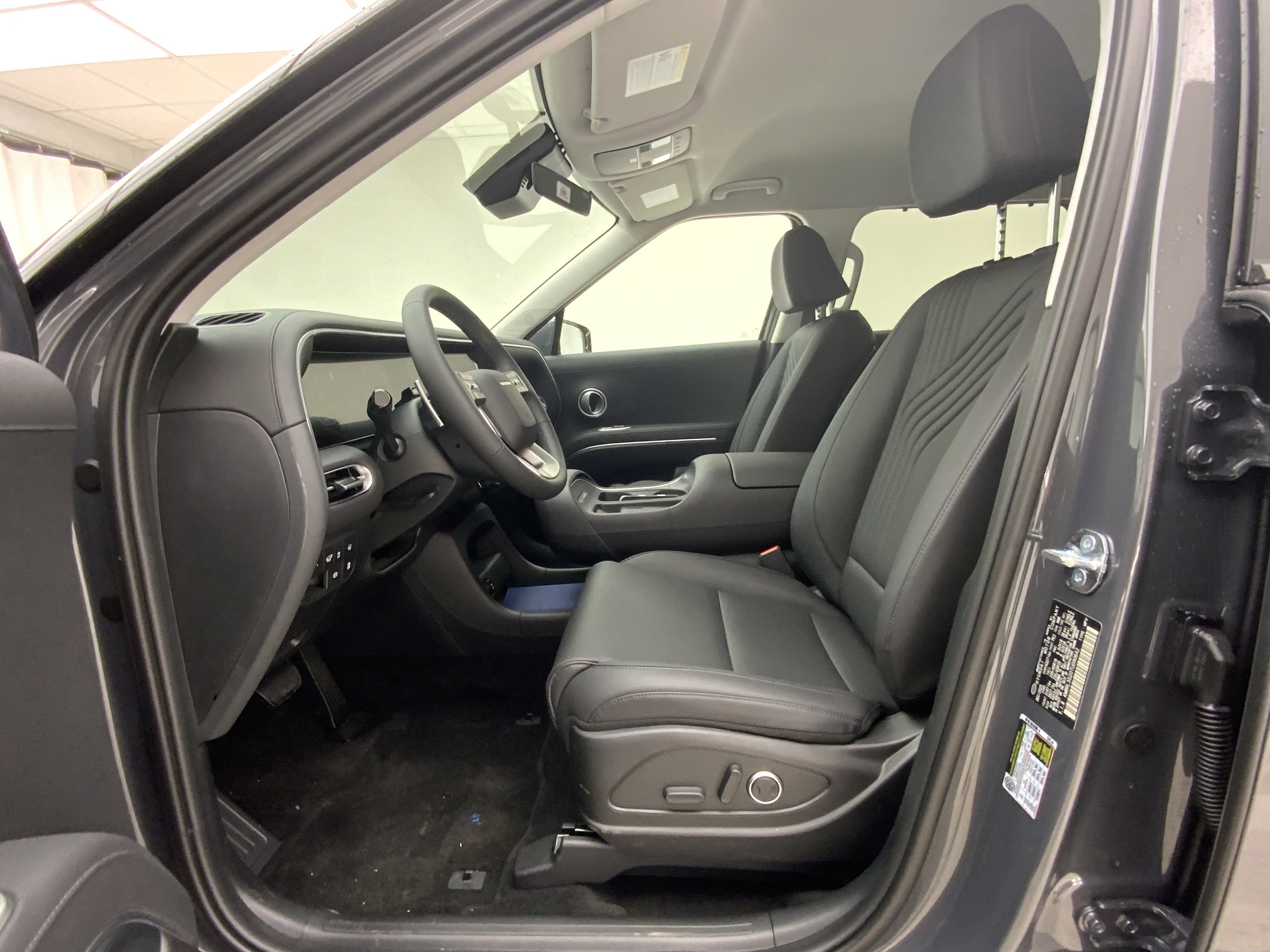 New 2026 Ecotronic Gray Pearl Hyundai SEL 7P image 11