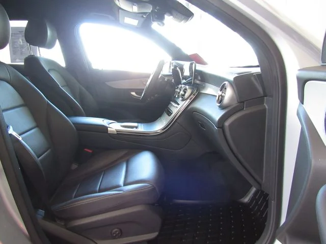 2022 Mercedes-Benz GLC GLC300 - Photo 18