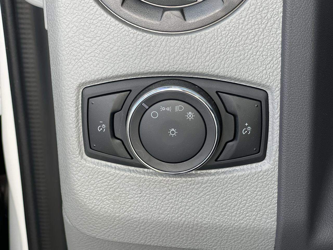 New 2025 Oxford White Ford  image 22