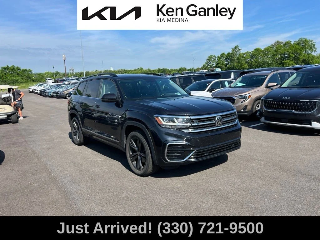 Used 2021 Black Volkswagen 3.6L V6 SE w/Technology R-Line image 3