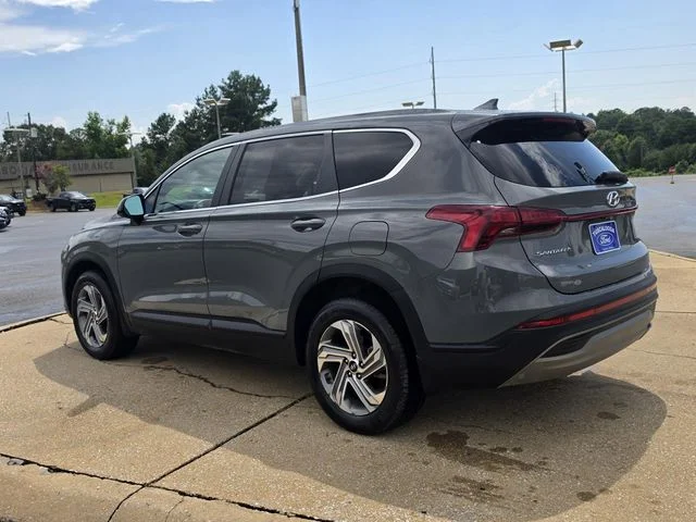 Used 2021 Gray Hyundai SE image 4