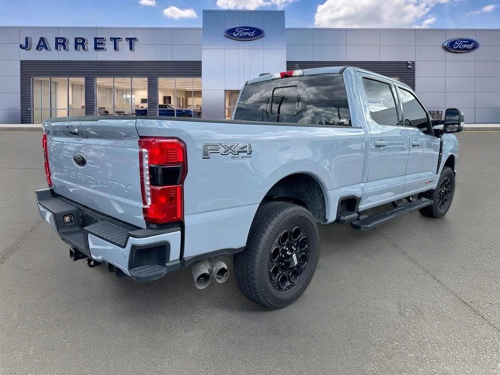 Used 2025 Gray Ford Lariat image 4