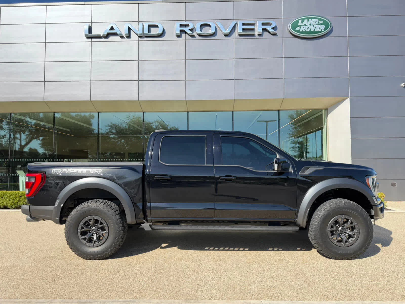 Used 2022 Agate Black Metallic Ford Raptor image 5