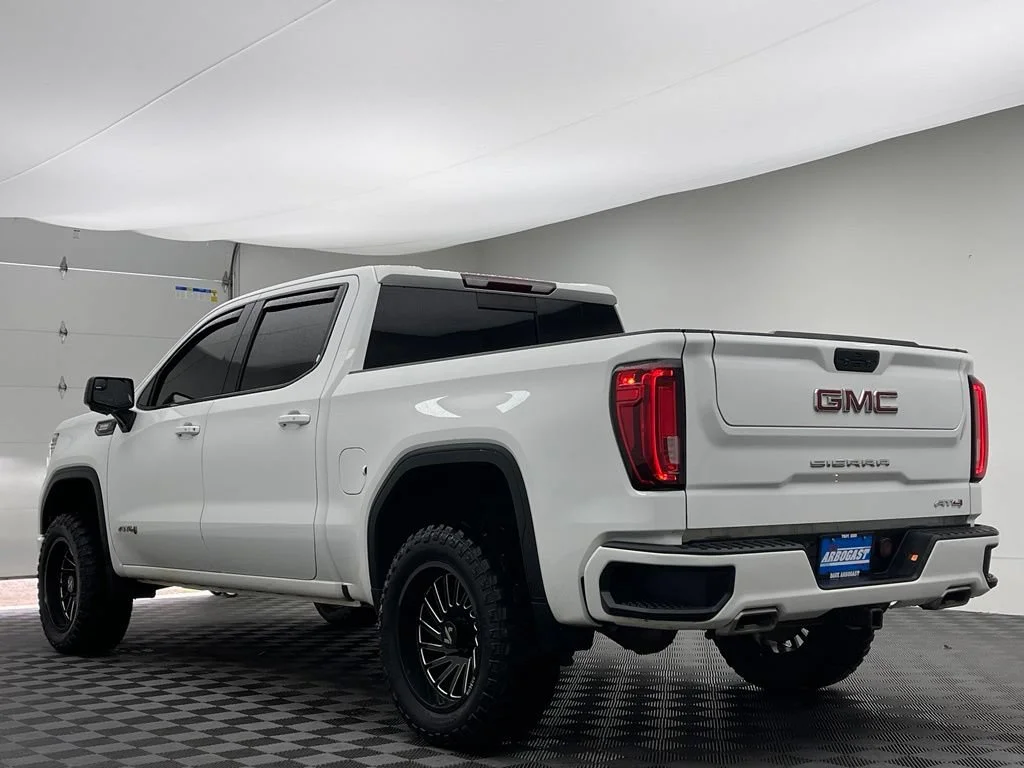 Used 2022 Summit White GMC AT4 image 11