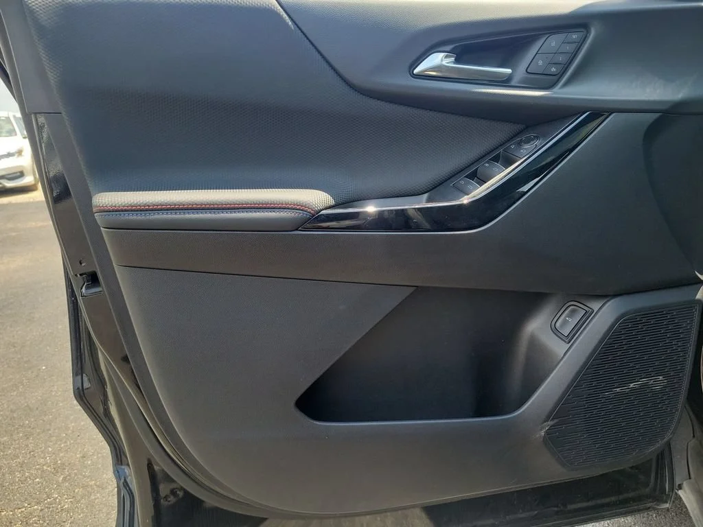 Used 2025 Mosaic Black Metallic Chevrolet RS image 23