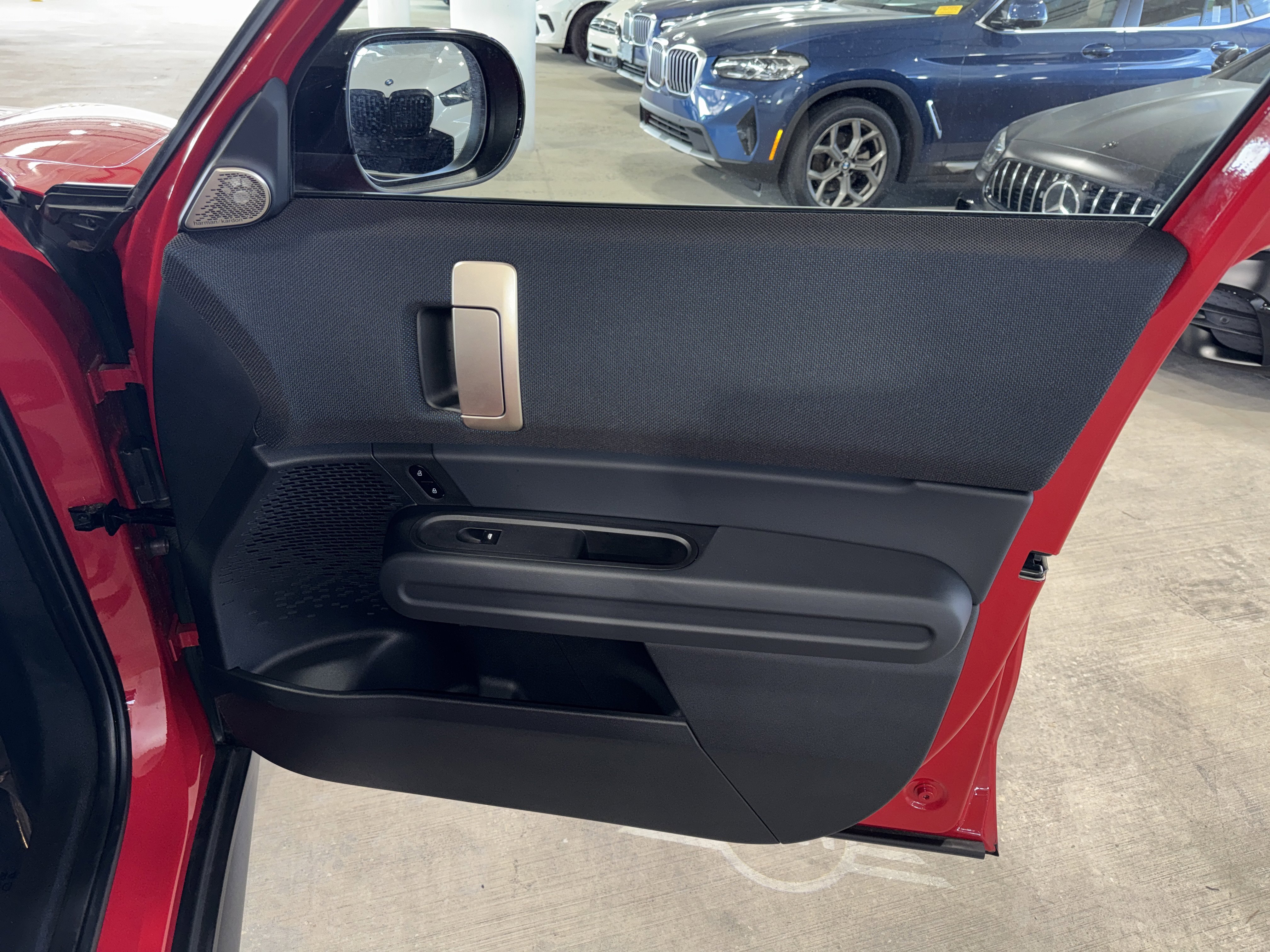 Used 2025 Chili Red II MINI S image 9