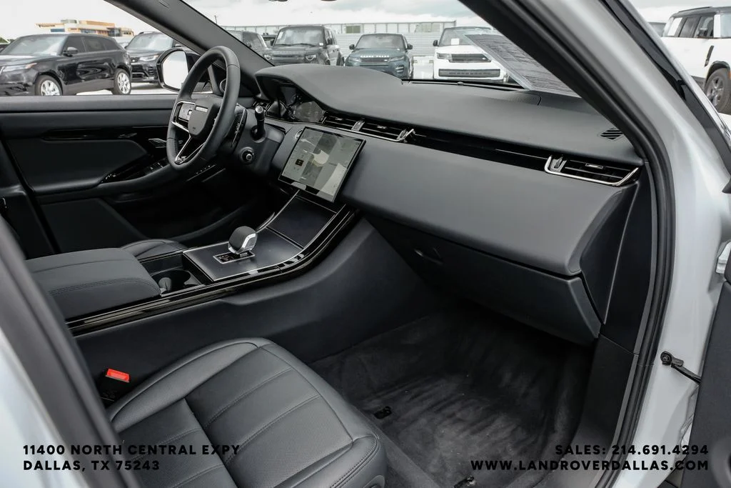 Used 2026 White Land Rover Dynamic image 16