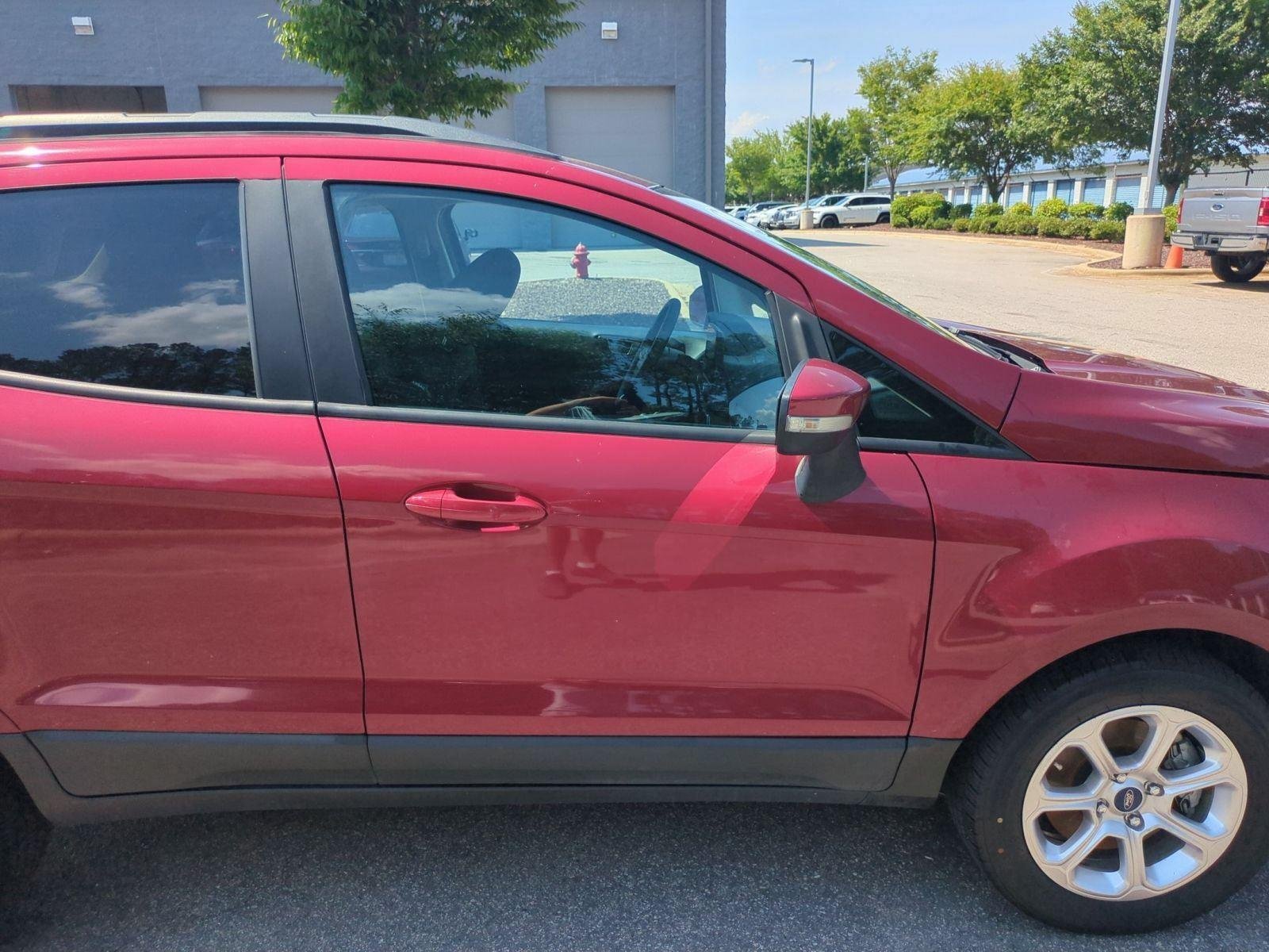 Used 2020 Ruby Red Metallic Tinted Clearcoat Ford SE image 37