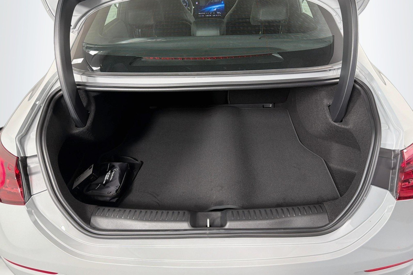 New 2027 MANUFAKTUR Alpine Grey Mercedes-Benz CLA 220 Hybrid image 23