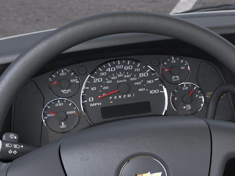 New 2026 Summit White Chevrolet 1WT image 18