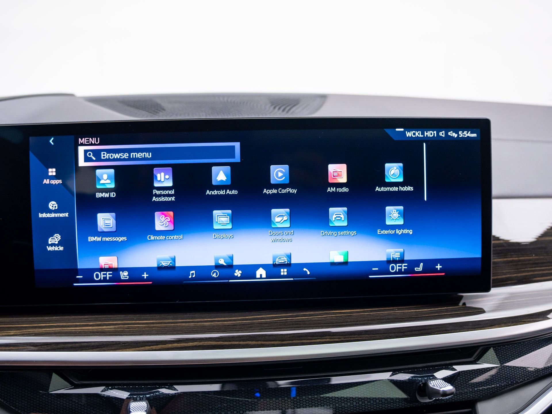 Used 2025 Black BMW xDrive40i image 27