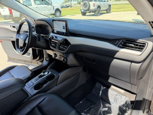 Used 2022 Black Metallic Ford SEL image 35