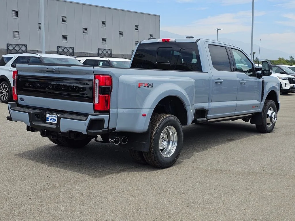 New 2026 Glacier Gray Metallic Tri-Coat Ford F-350® Platinum® image 6
