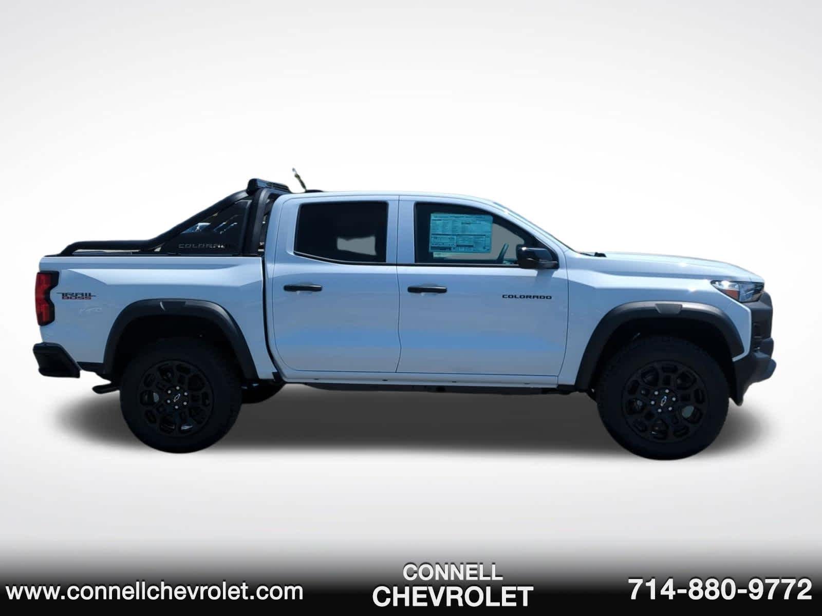 New 2026 Summit White Chevrolet Trail Boss image 4