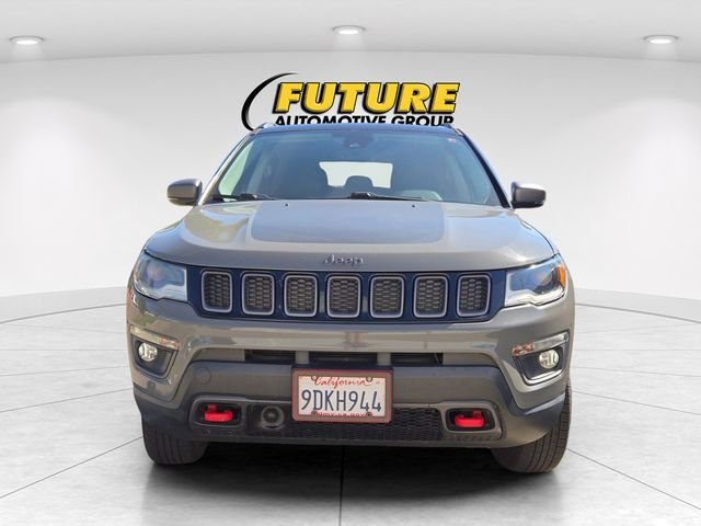Used 2021 Gray Jeep Trailhawk image 3