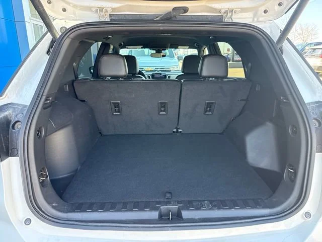 Used 2023 Summit White Chevrolet Premier image 27