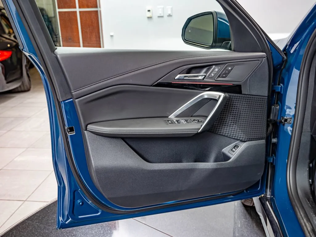 New 2026 Night Dusk Blue Metallic BMW xDrive28i image 18