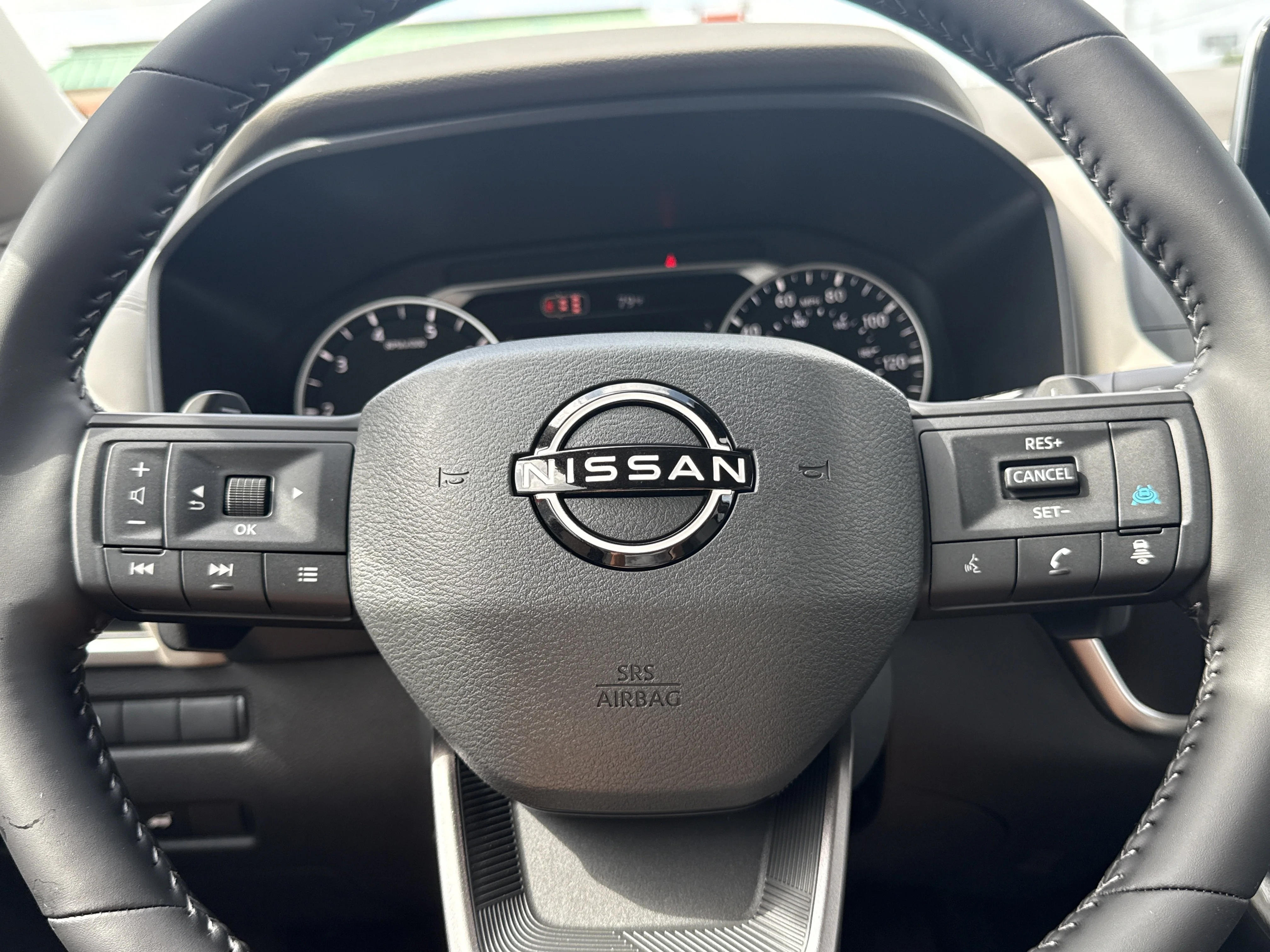 New 2026 Everest White Pearl Tricoat Nissan Dark Armor AWD image 20