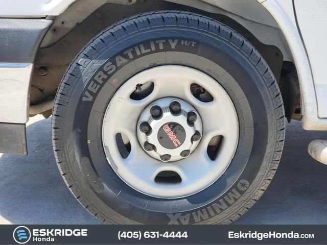 Used 2022 White GMC Work Van image 13