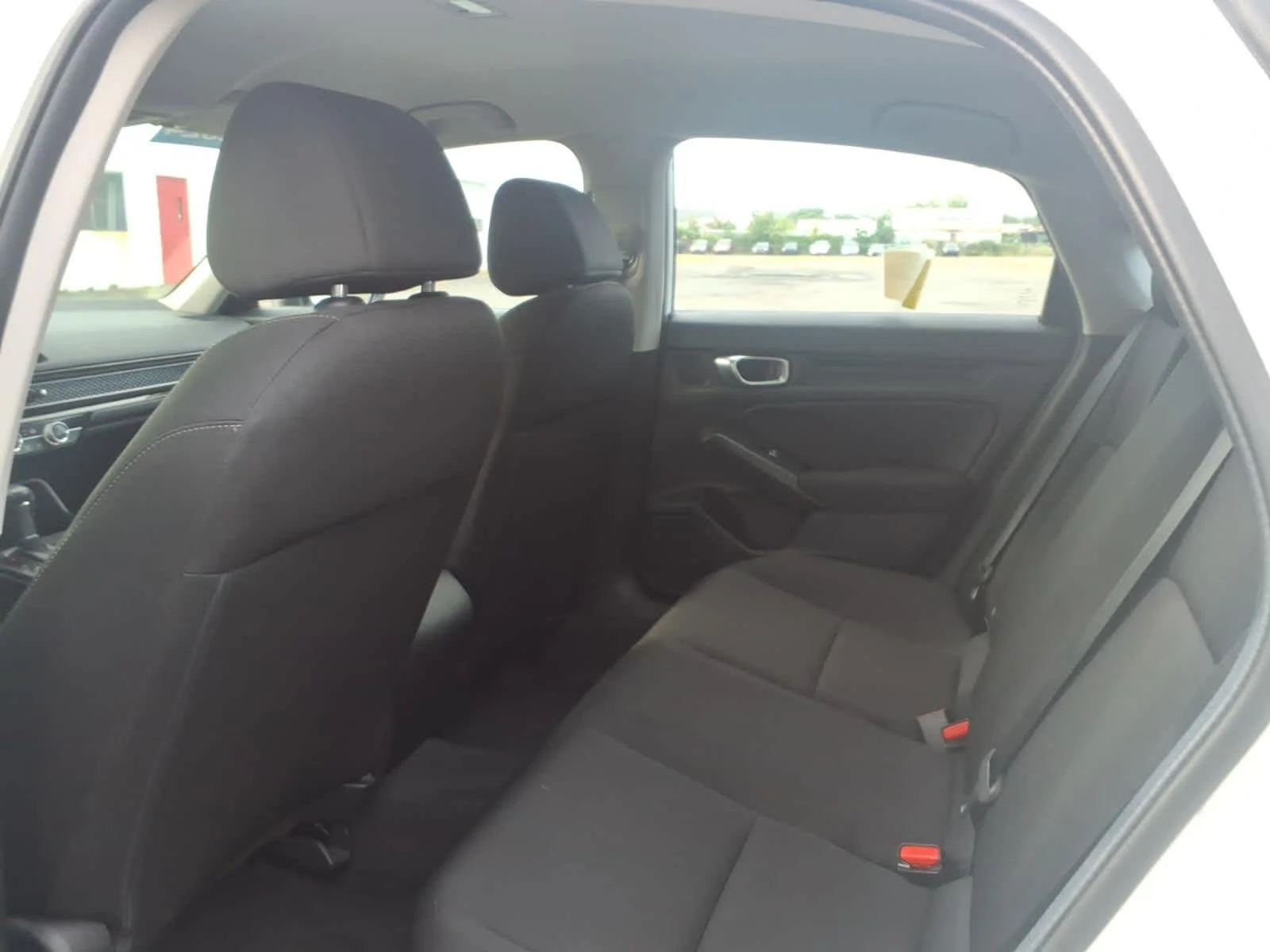 2024 Honda Civic Hatchback LX - Photo 12