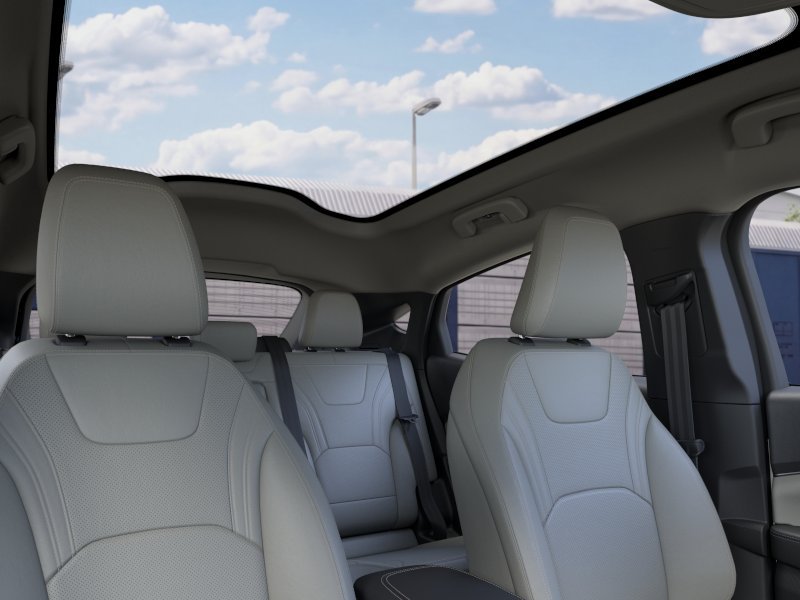 New 2026 Star White Metallic Tri-coat Ford Premium image 44