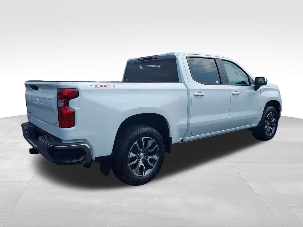 Used 2024 White Chevrolet LT image 5
