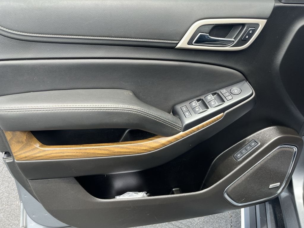 Used 2019 Gray GMC Denali image 13