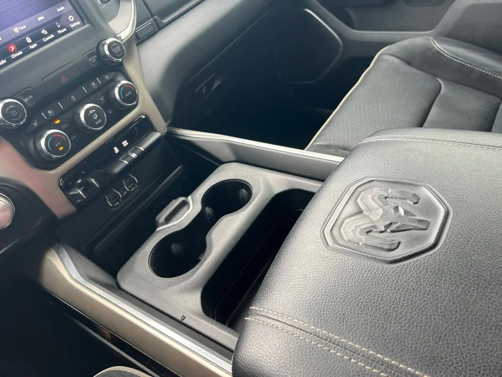 Used 2021 Billet Silver Metallic Clearcoat Ram Laramie image 17