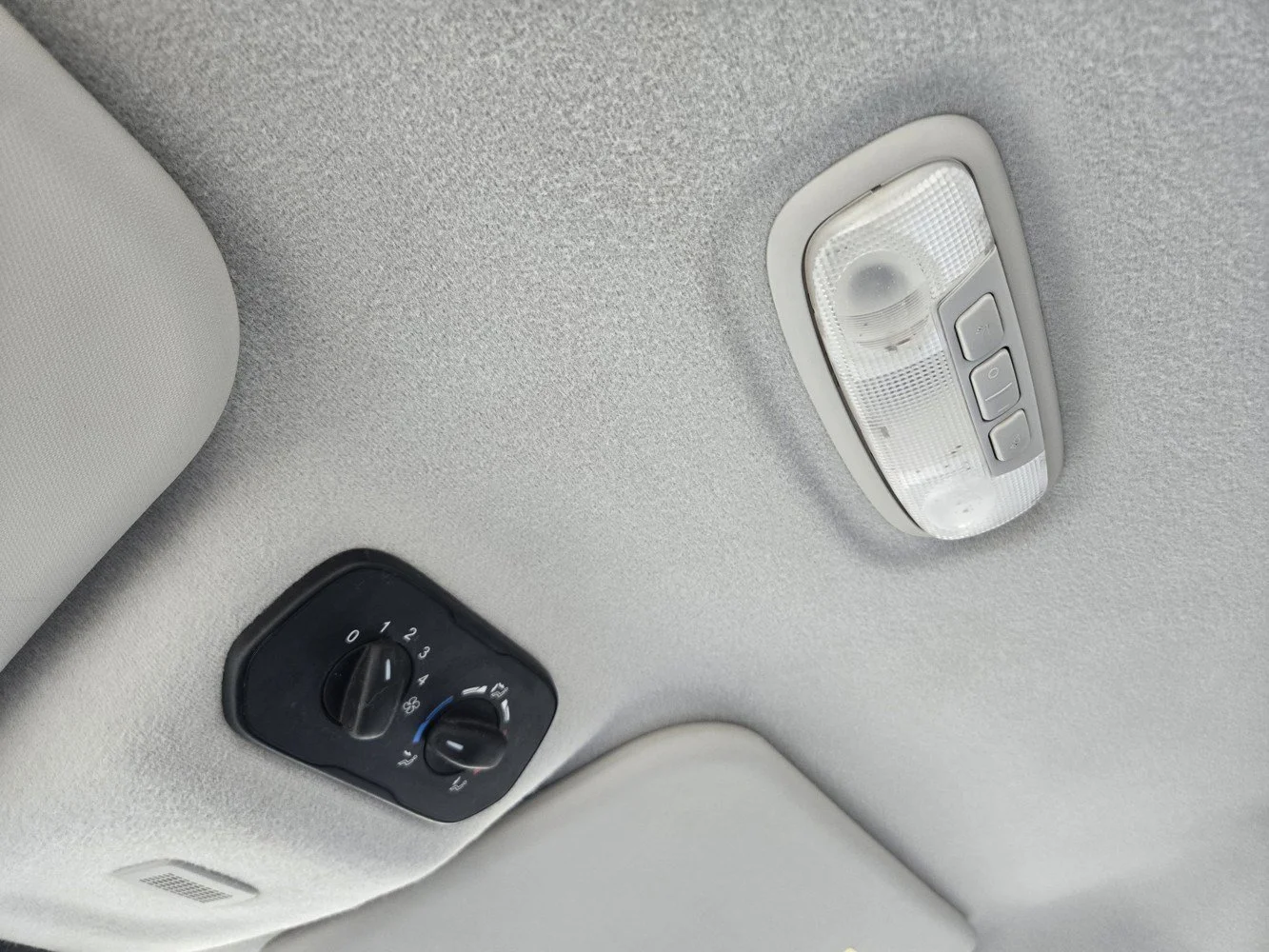 Used 2018 Oxford White Ford  image 13