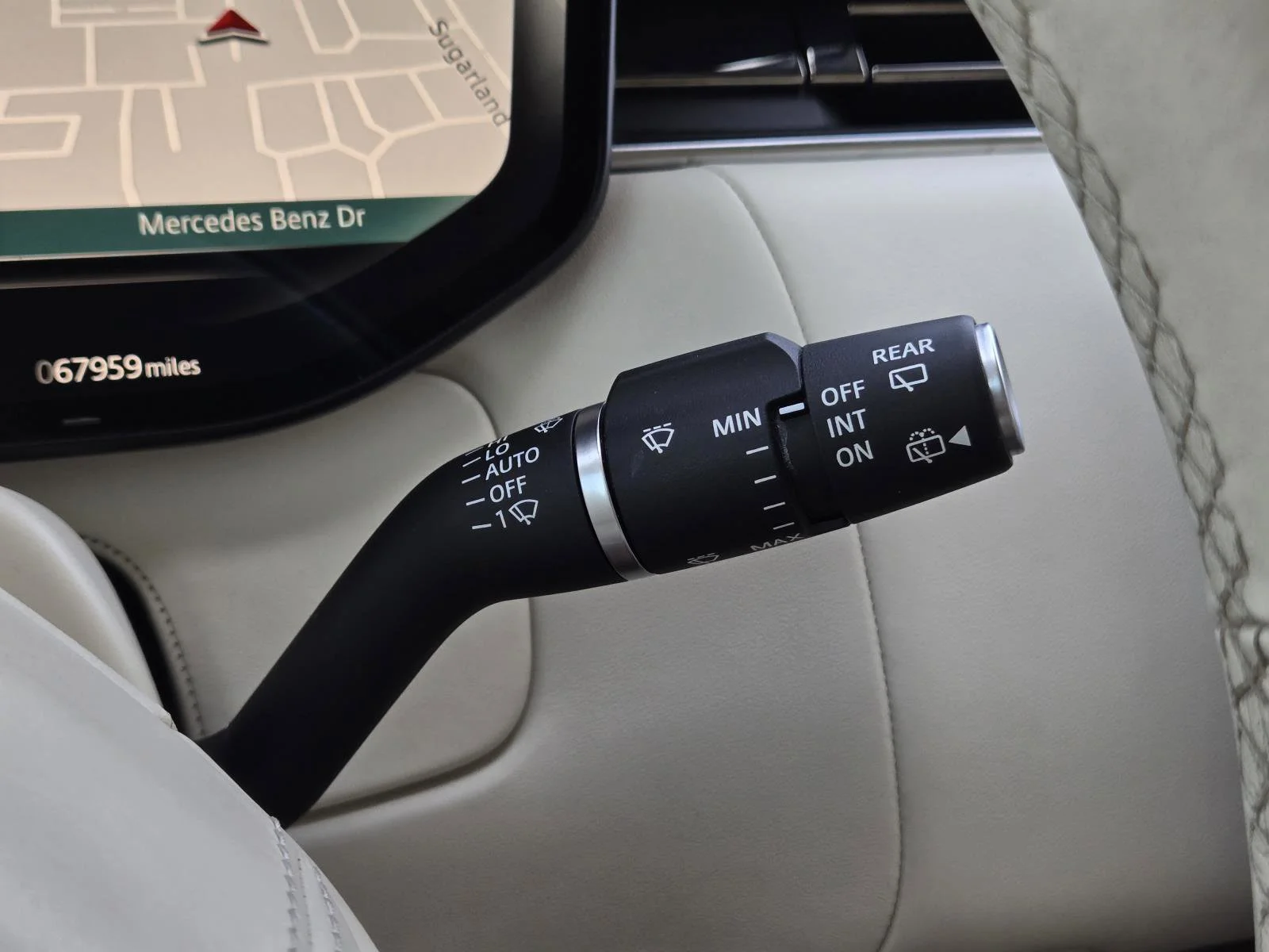 Used 2023 Santorini Black Land Rover SE image 17