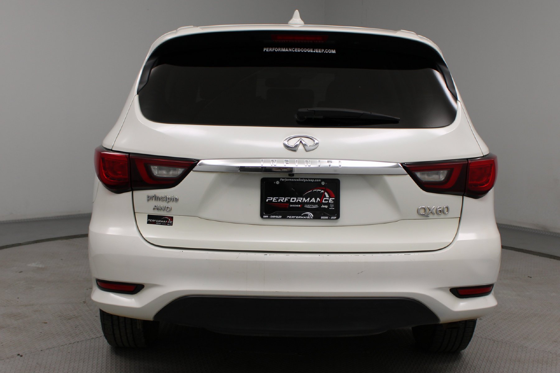 Used 2019 Majestic White INFINITI PURE image 6