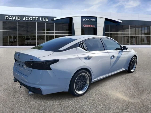 Used 2024 Gray Nissan 2.5 SR image 4