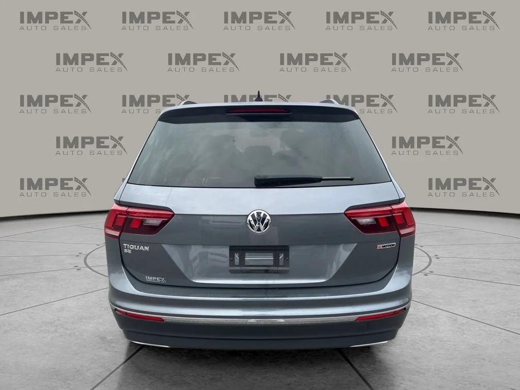 Used 2021 Gray Volkswagen 2.0T SE image 4