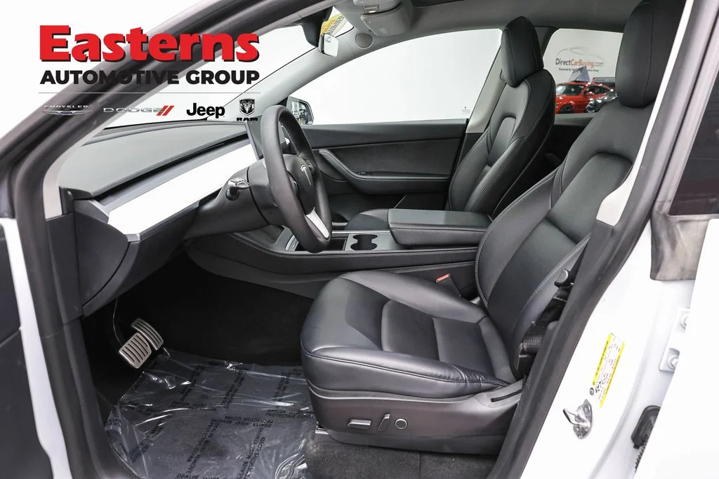 Used 2022  Tesla Performance image 13