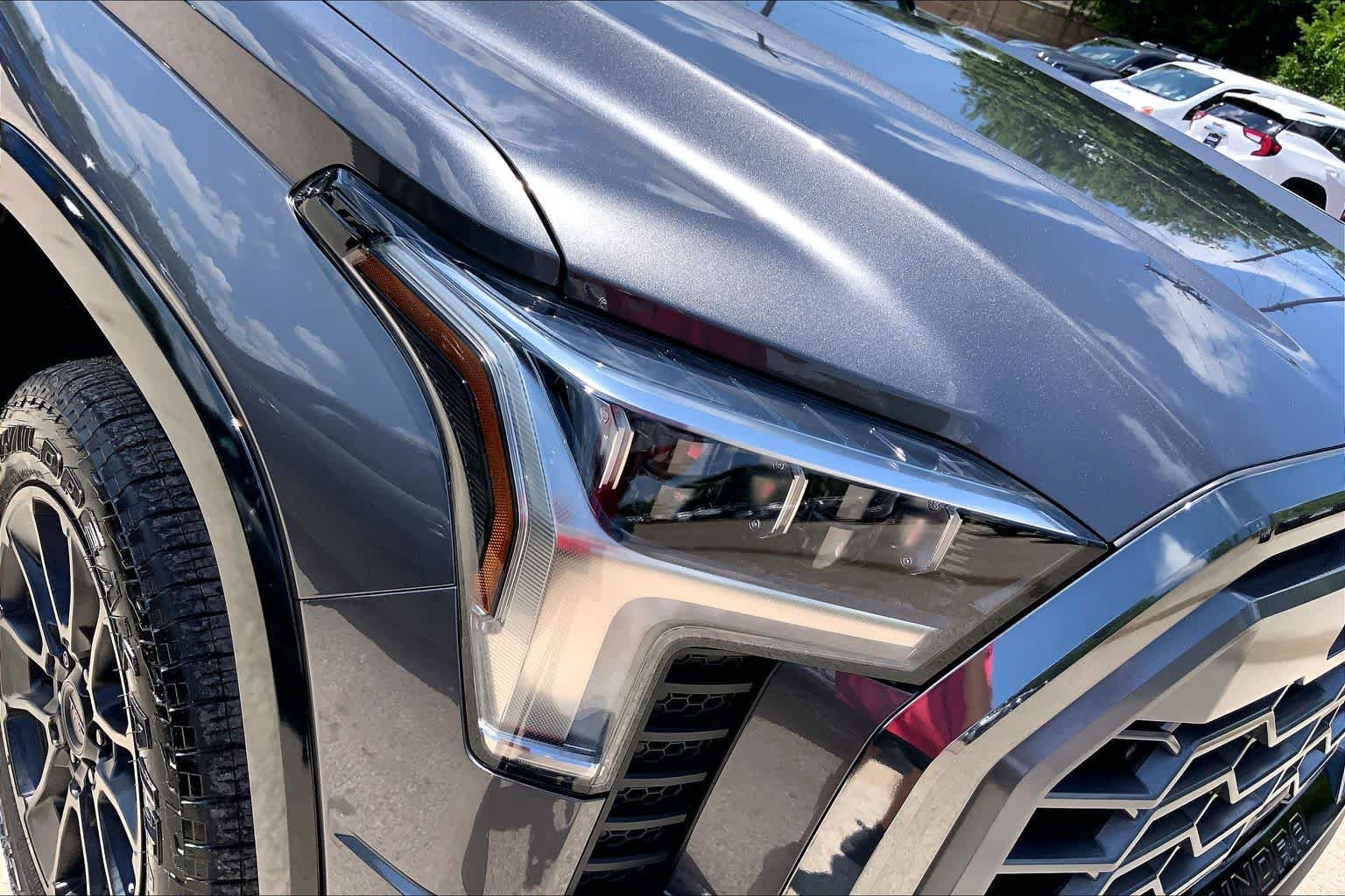 Used 2025 Magnetic Gray Metallic Toyota Platinum image 27