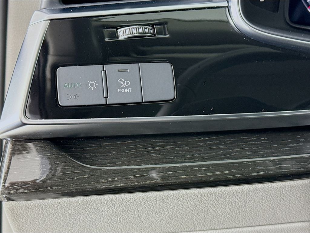 Used 2021  Audi 45 Premium Plus image 11