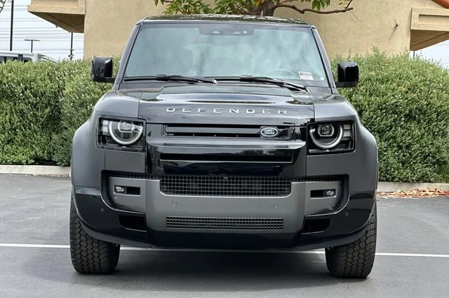 New 2026 Carpathian Grey Land Rover V8 image 8