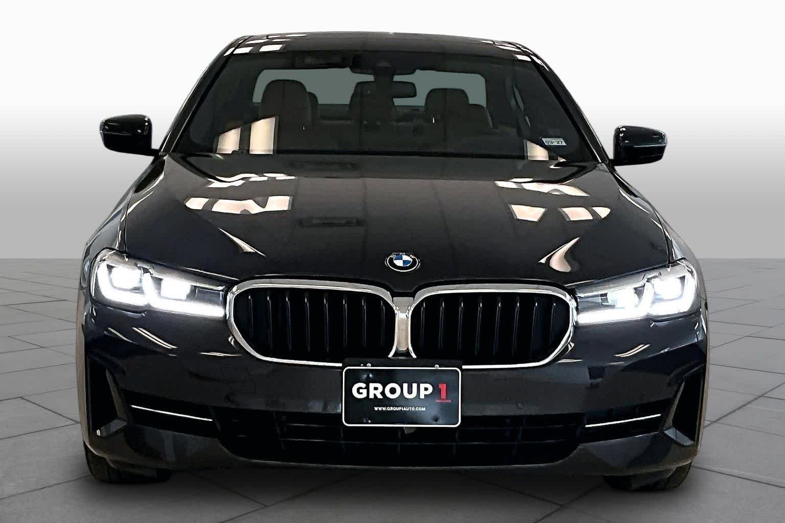 Used 2023 Dark Graphite Metallic BMW 530i image 3