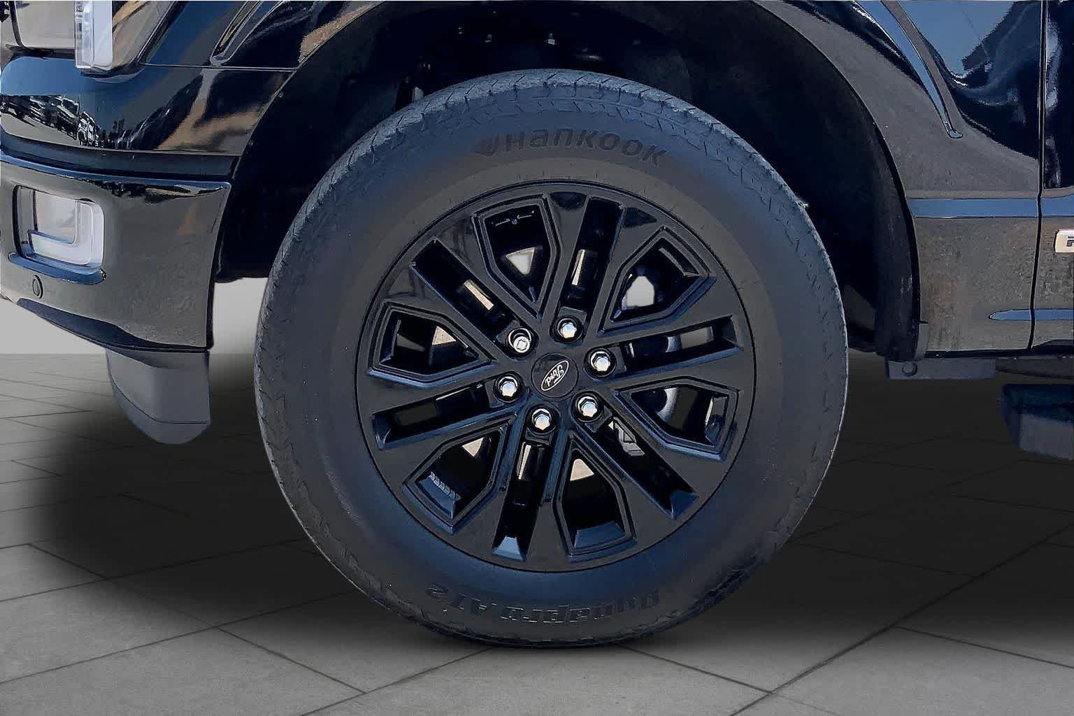 Certified Used 2024 Agate Black Metallic Ford LARIAT image 12