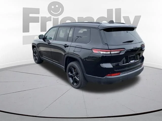 Used 2025 Black Jeep Altitude X image 7
