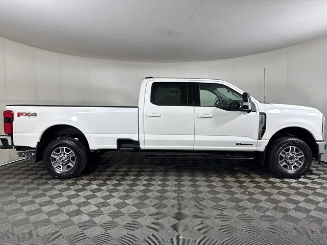 New 2026 Star White Metallic Tri-Coat Ford Lariat image 2